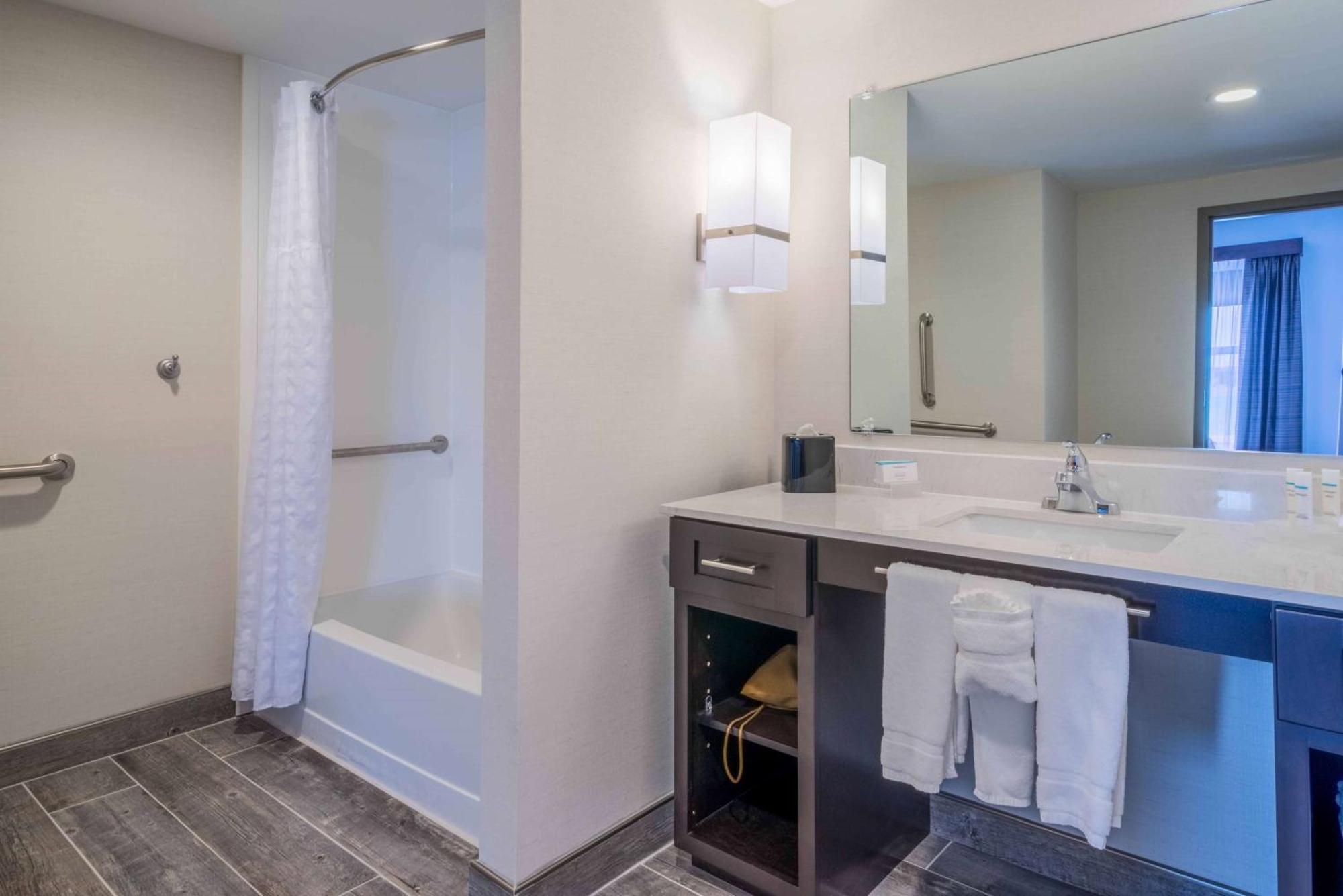 Homewood Suites By Hilton Philadelphia Плимут Мийтинг Екстериор снимка