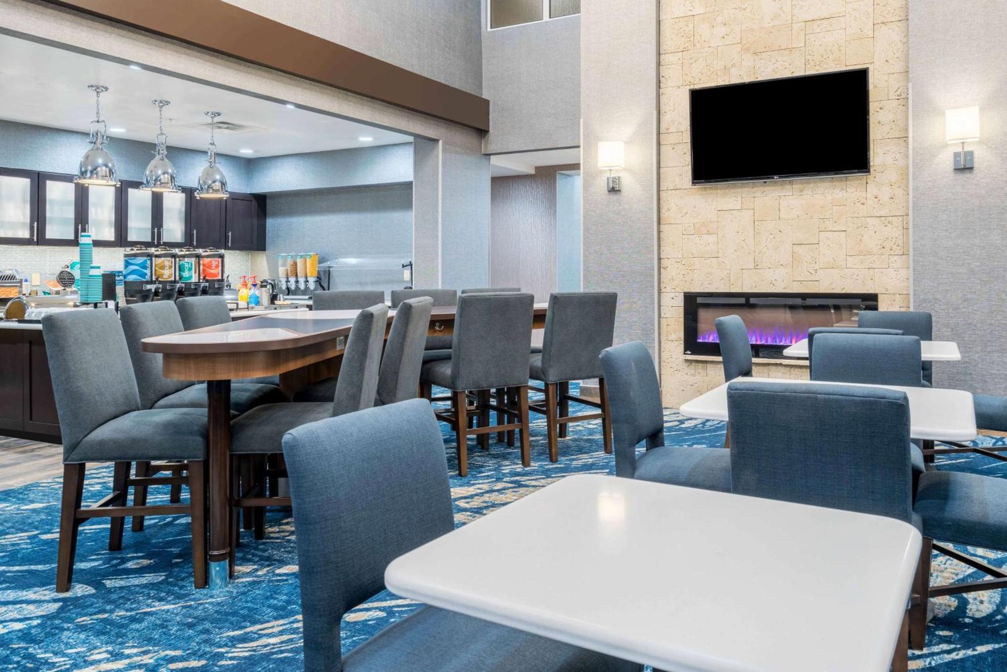 Homewood Suites By Hilton Philadelphia Плимут Мийтинг Екстериор снимка